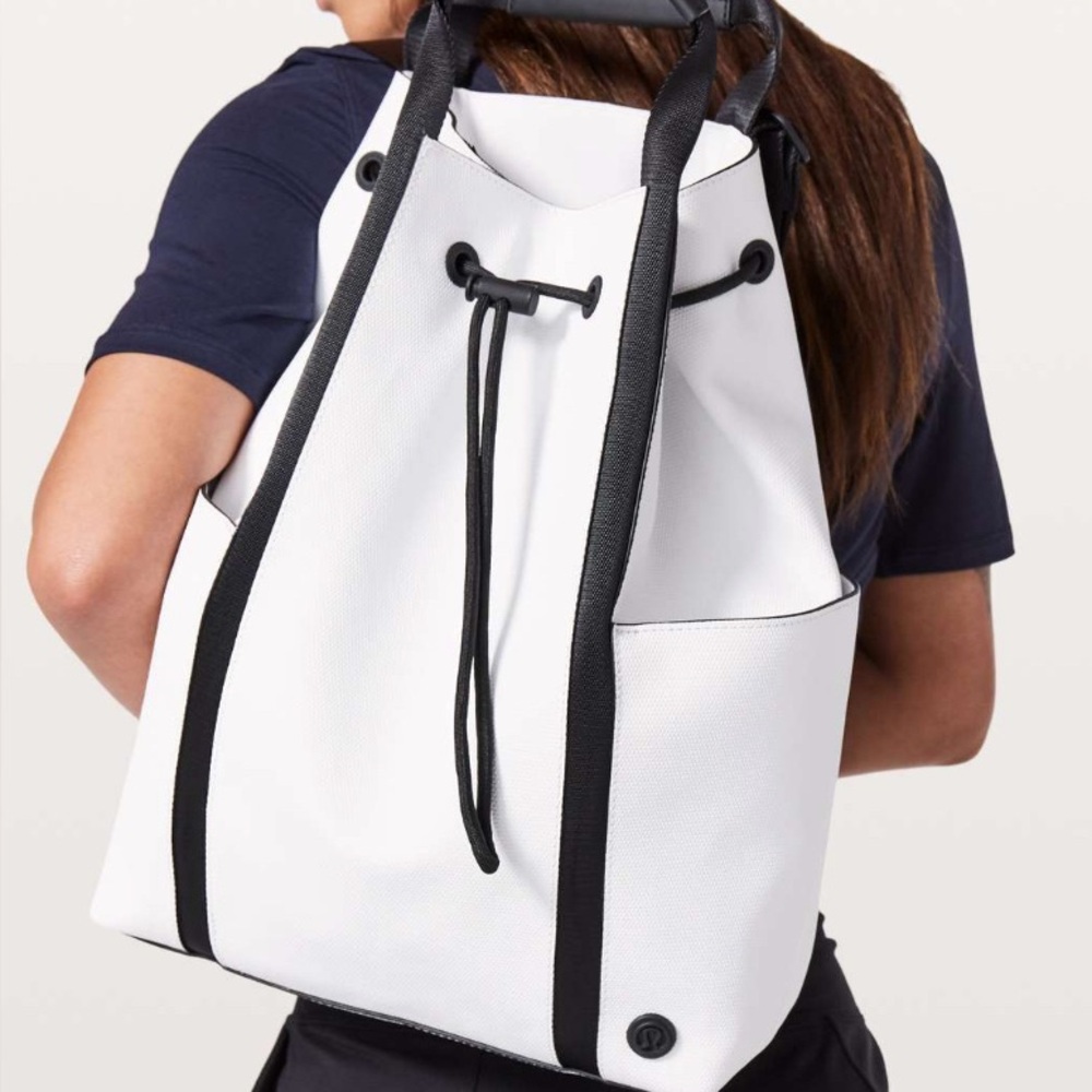 Lululemon Day Out Backpack 16L